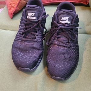 Nike Air Max 2017 (Priced to Go -FINAL PRICE DROP)